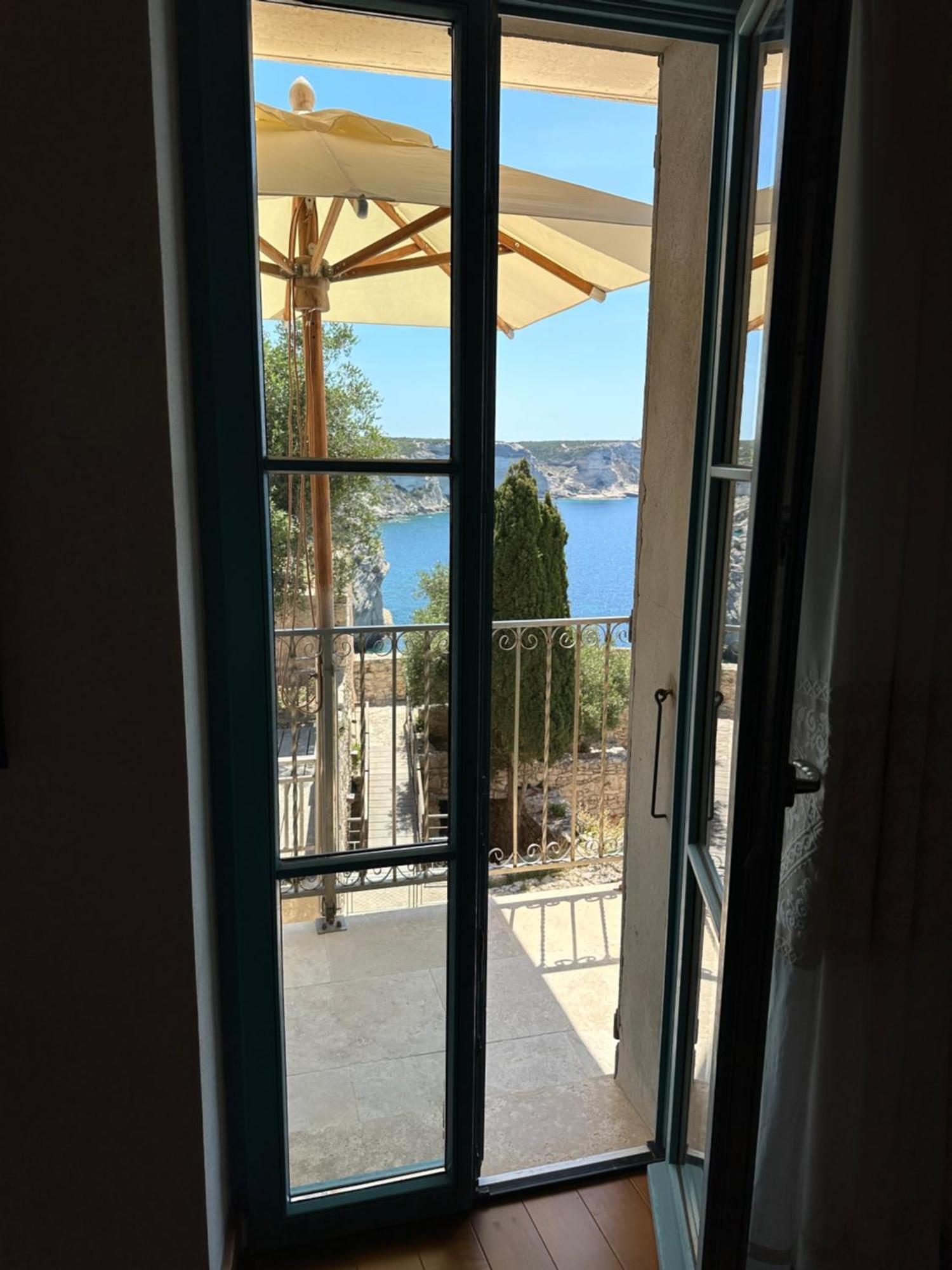 Entre Ciel Et Mer Hotel Бонифачо Экстерьер фото