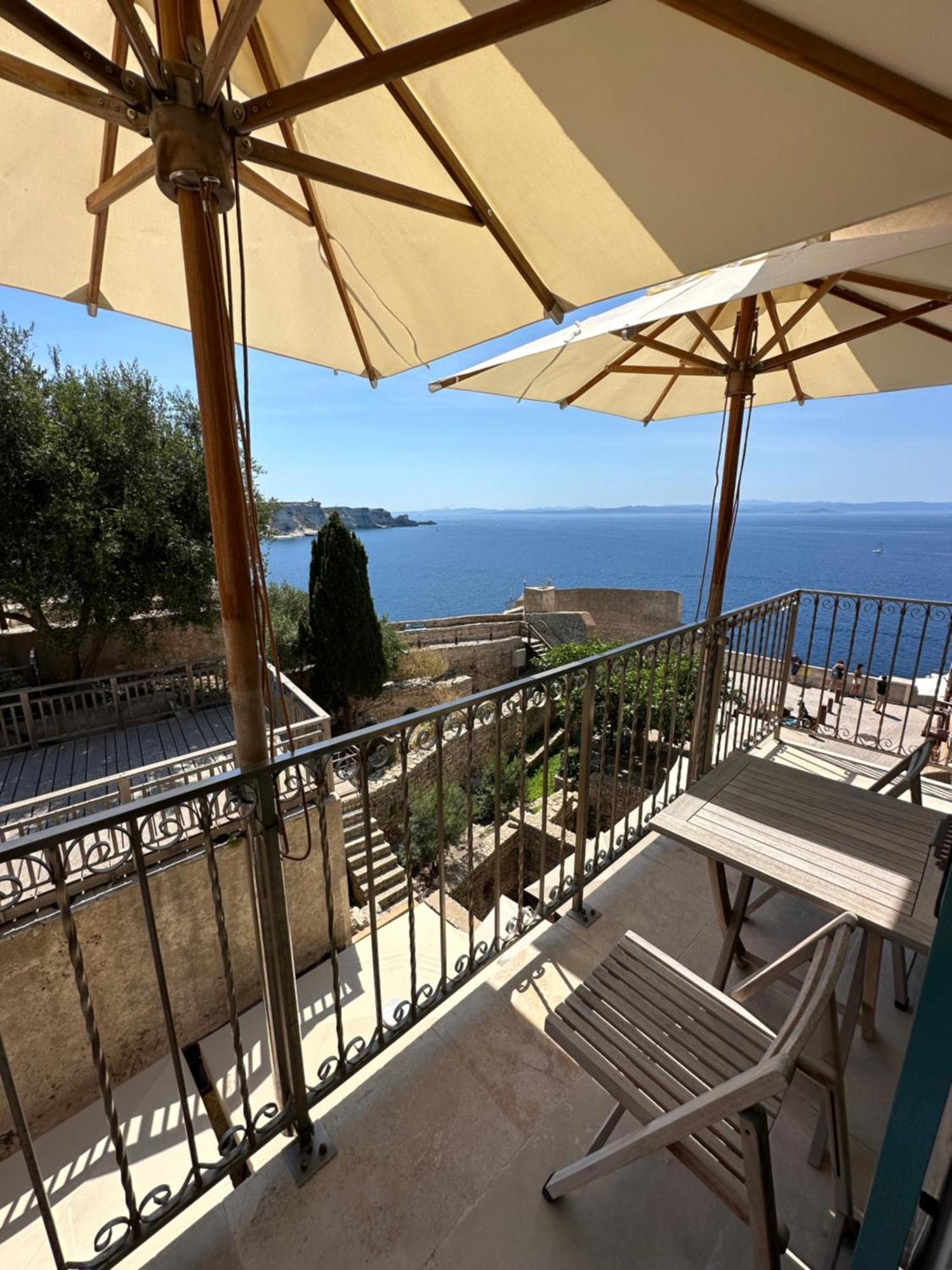 Entre Ciel Et Mer Hotel Бонифачо Экстерьер фото