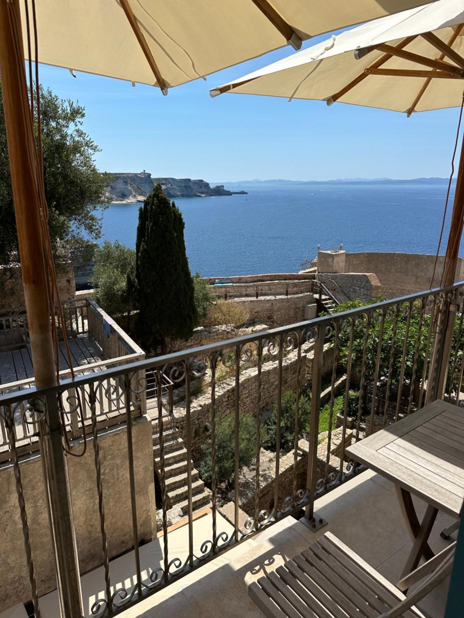 Entre Ciel Et Mer Hotel Бонифачо Экстерьер фото