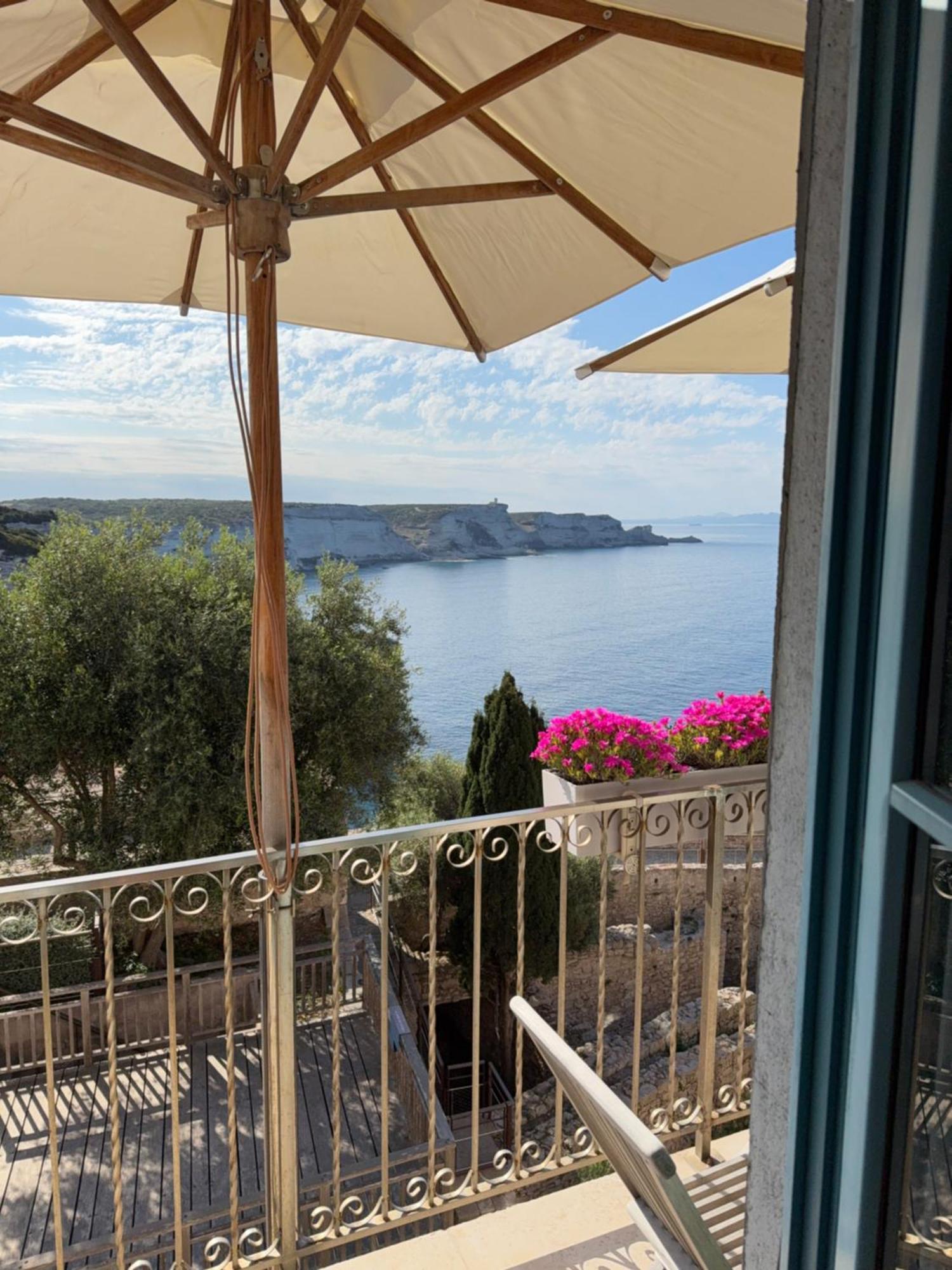 Entre Ciel Et Mer Hotel Бонифачо Экстерьер фото