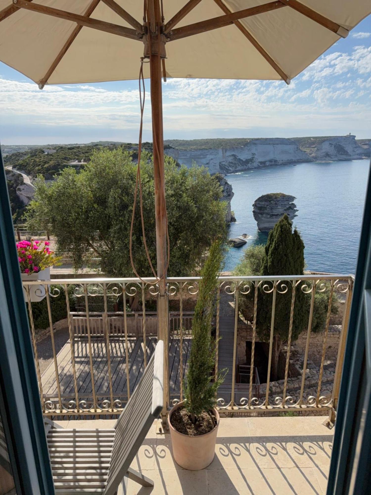 Entre Ciel Et Mer Hotel Бонифачо Экстерьер фото