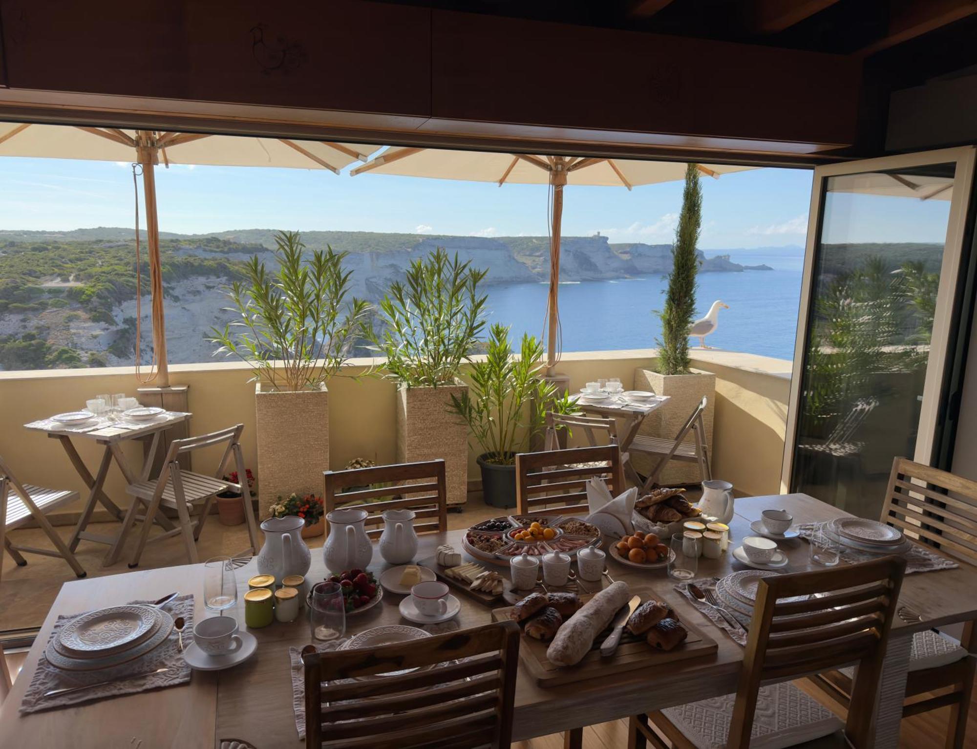 Entre Ciel Et Mer Hotel Бонифачо Экстерьер фото